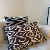 LAVLIA HOME silkkityyny, 40X60, ruskeanmusta